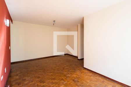 Apartamento para alugar com 75m², 2 quartos e 1 vagaSala