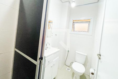 Banheiro de apartamento para alugar com 0 quarto, 30m² em Centro, São Leopoldo