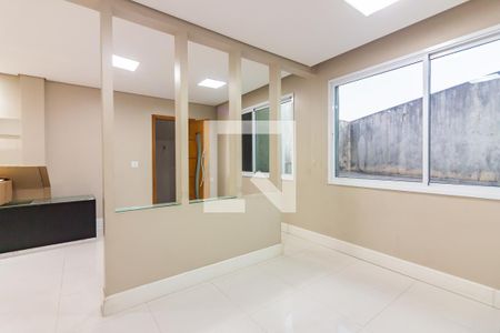 Sala  de casa à venda com 4 quartos, 289m² em Jardim Roberto, Osasco