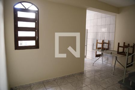 Sala de casa para alugar com 2 quartos, 50m² em Vila Clarice, São Paulo