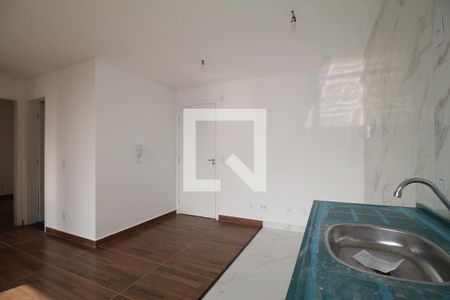 Sala/cozinha   de apartamento para alugar com 2 quartos, 44m² em Vila Nova Savoia, São Paulo