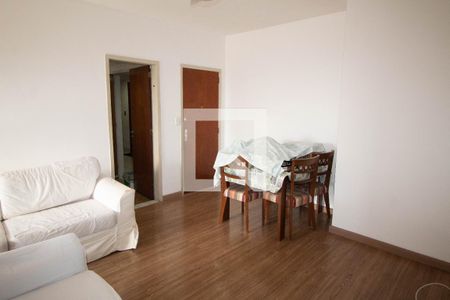 Sala de casa de condomínio à venda com 2 quartos, 70m² em Olaria, Rio de Janeiro