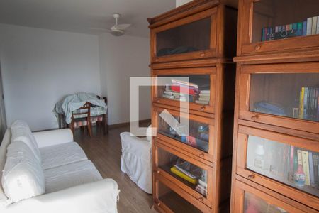 Sala de casa de condomínio à venda com 2 quartos, 70m² em Olaria, Rio de Janeiro