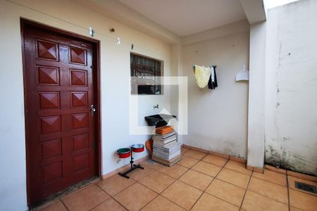 Casa à venda com 280m², 3 quartos e 3 vagas Casa à venda com 280m², 3 quartos e 3 vagasEdícula