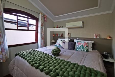 Casa à venda com 280m², 3 quartos e 3 vagas Casa à venda com 280m², 3 quartos e 3 vagasSuíte