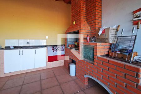 Casa à venda com 280m², 3 quartos e 3 vagas Casa à venda com 280m², 3 quartos e 3 vagasChurrasqueira