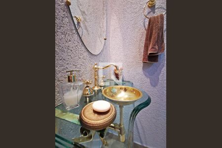 Casa à venda com 280m², 3 quartos e 3 vagas Casa à venda com 280m², 3 quartos e 3 vagasLavabo