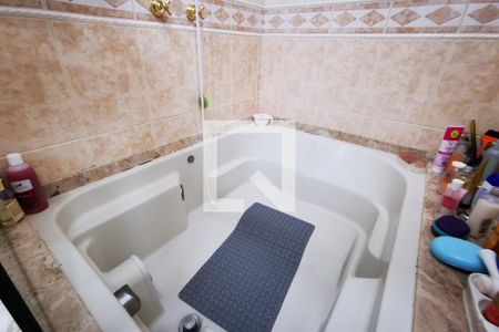 Casa à venda com 280m², 3 quartos e 3 vagas Casa à venda com 280m², 3 quartos e 3 vagasBanheiro da Suíte