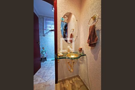 Casa à venda com 280m², 3 quartos e 3 vagas Casa à venda com 280m², 3 quartos e 3 vagasLavabo