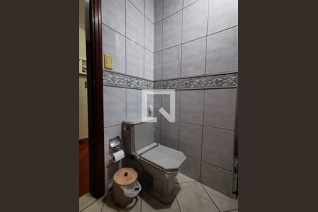 Casa à venda com 280m², 3 quartos e 3 vagas Casa à venda com 280m², 3 quartos e 3 vagasBanheiro