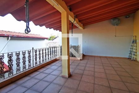 Casa à venda com 280m², 3 quartos e 3 vagas Casa à venda com 280m², 3 quartos e 3 vagasChurrasqueira