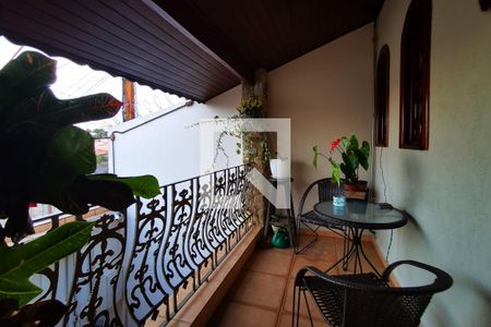 Casa à venda com 280m², 3 quartos e 3 vagas Casa à venda com 280m², 3 quartos e 3 vagasVaranda da Sala