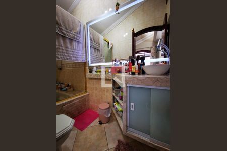 Casa à venda com 280m², 3 quartos e 3 vagas Casa à venda com 280m², 3 quartos e 3 vagasBanheiro da Suíte