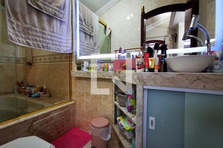 Casa à venda com 280m², 3 quartos e 3 vagas Casa à venda com 280m², 3 quartos e 3 vagasBanheiro da Suíte