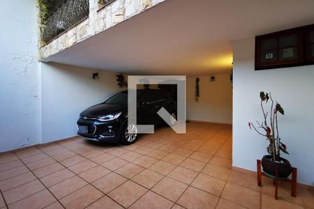 Casa à venda com 280m², 3 quartos e 3 vagas Casa à venda com 280m², 3 quartos e 3 vagasGaragem