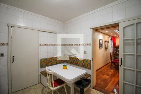 Casa para alugar com 700m², 9 quartos e 5 vagas Casa para alugar com 700m², 9 quartos e 5 vagasPiso 1 - Cozinha