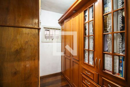 Casa para alugar com 700m², 9 quartos e 5 vagas Casa para alugar com 700m², 9 quartos e 5 vagasPiso 1 - Closet da Suíte