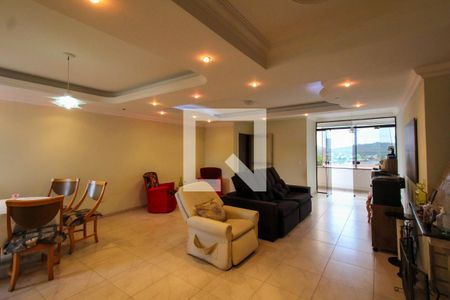 Casa para alugar com 700m², 9 quartos e 5 vagas Casa para alugar com 700m², 9 quartos e 5 vagasPiso 2 - Sala