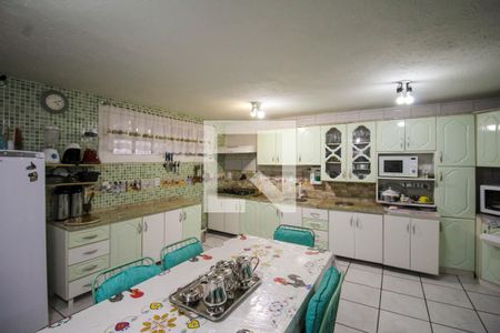 Casa para alugar com 700m², 9 quartos e 5 vagas Casa para alugar com 700m², 9 quartos e 5 vagasPiso 0 - Sala/Cozinha