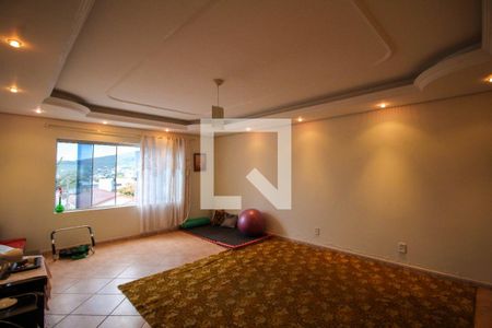 Casa para alugar com 700m², 9 quartos e 5 vagas Casa para alugar com 700m², 9 quartos e 5 vagasPiso 2 - Suíte