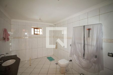 Casa para alugar com 700m², 9 quartos e 5 vagas Casa para alugar com 700m², 9 quartos e 5 vagasPiso 2 - Banheiro da Suíte