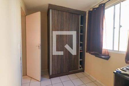 Quarto 2 de apartamento para alugar com 2 quartos, 58m² em Cidade Industrial, Curitiba