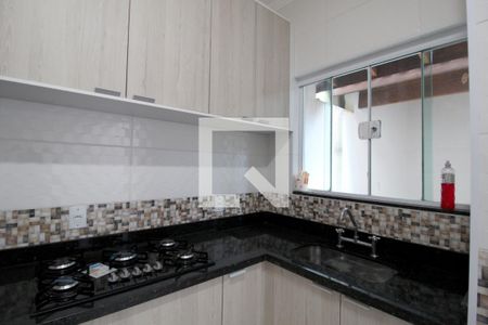 Cozinha de casa para alugar com 2 quartos, 67m² em Jardim Eucaliptos, Sorocaba