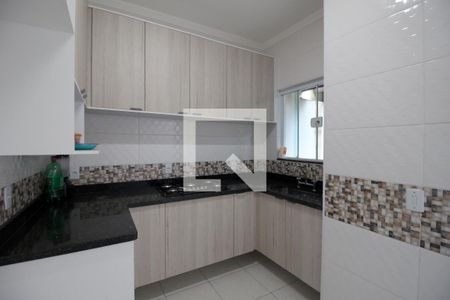 Cozinha de casa para alugar com 2 quartos, 67m² em Jardim Eucaliptos, Sorocaba