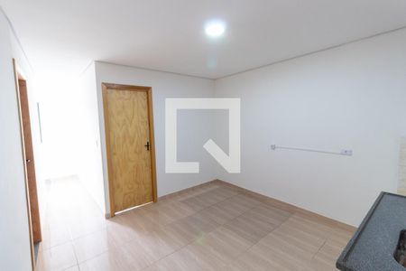Sala/Cozinha de apartamento para alugar com 1 quarto, 30m² em Vila Paranagua, São Paulo