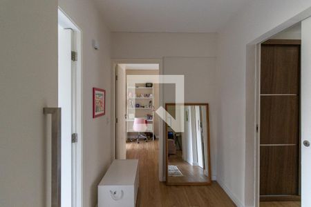 Corredor para quartos de apartamento à venda com 3 quartos, 126m² em Indianópolis, São Paulo