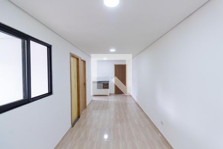 Sala/Cozinha de apartamento para alugar com 2 quartos, 32m² em Vila Paranaguá, São Paulo