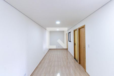 Sala/Cozinha de apartamento para alugar com 2 quartos, 32m² em Vila Paranaguá, São Paulo