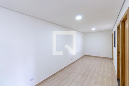 Sala/Cozinha de apartamento para alugar com 2 quartos, 32m² em Vila Paranaguá, São Paulo