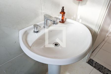 Banheiro da suíte de casa para alugar com 3 quartos, 134m² em Vila Mussolini, São Bernardo do Campo