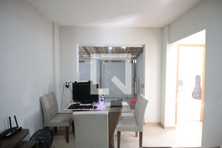 Sala de apartamento para alugar com 2 quartos, 60m² em Mantiqueira, Belo Horizonte