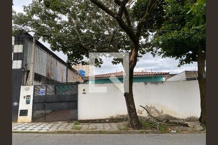 Casa para alugar com 180m², 4 quartos e sem vaga Casa para alugar com 180m², 4 quartos e sem vagaFachada