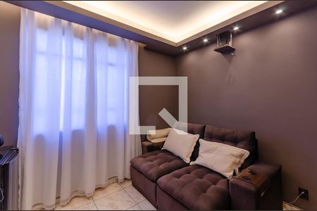 Sala de TV de casa à venda com 3 quartos, 160m² em Itapoã, Belo Horizonte