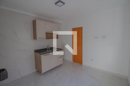 Cozinha de apartamento para alugar com 1 quarto, 30m² em Vila Campanela, São Paulo