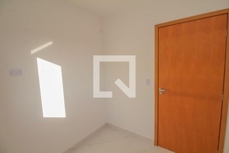 Quarto 2 de apartamento para alugar com 2 quartos, 40m² em Vila Campanela, São Paulo