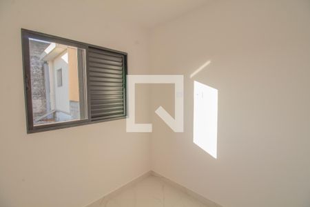 Quarto 2 de apartamento para alugar com 2 quartos, 40m² em Vila Campanela, São Paulo
