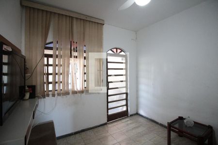 Sala de casa para alugar com 4 quartos, 180m² em Jardim Guanabara, Belo Horizonte