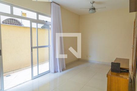 Sala de apartamento à venda com 3 quartos, 130m² em Sagrada Família, Belo Horizonte