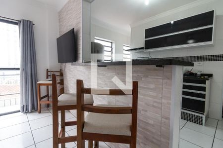 Detalhe da sala de apartamento para alugar com 1 quarto, 45m² em Caiçara, Praia Grande