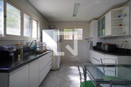 Cozinha de casa à venda com 3 quartos, 260m² em Bom Jesus, Porto Alegre