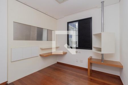 Quarto de apartamento à venda com 3 quartos, 190m² em Palmares, Belo Horizonte