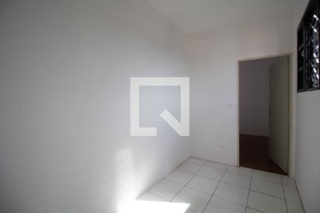 Quarto 1 de casa para alugar com 2 quartos, 60m² em Vila Carmosina, São Paulo