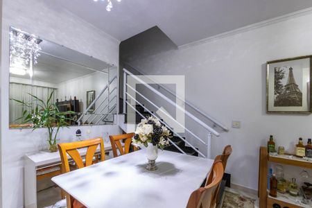 Sala de casa à venda com 3 quartos, 110m² em Vila Ivone, São Paulo