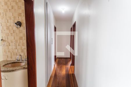 Corredor de apartamento para alugar com 4 quartos, 360m² em Santo Antônio, Belo Horizonte