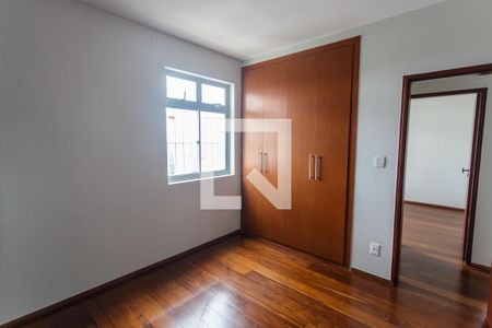 Suíte de apartamento para alugar com 4 quartos, 360m² em Santo Antônio, Belo Horizonte