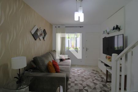Sala de casa de condomínio à venda com 2 quartos, 80m² em Jardim do Carmo, São Paulo